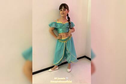 La temática del cumpleaños fue la princesa Jazmín y Moorea se vistió como el personaje (Foto Instagram @floppytesouro)