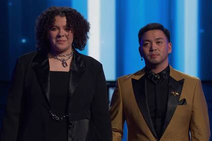 la-temporada-26-de-the-voice-llego-a-su-fin-y-dio-MSAORKTNOZFLNFJAMHMRBUD4RU Quién ganó The Voice 2024: vive en Nueva York, es migrante y retomó su sueño tras la muerte de su padre