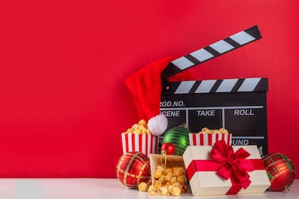 La temporada navideña es uno de los momentos más competitivos en la industria del entretenimiento, por lo que la oferta de contenidos es completa y variada (Foto: Canva)
