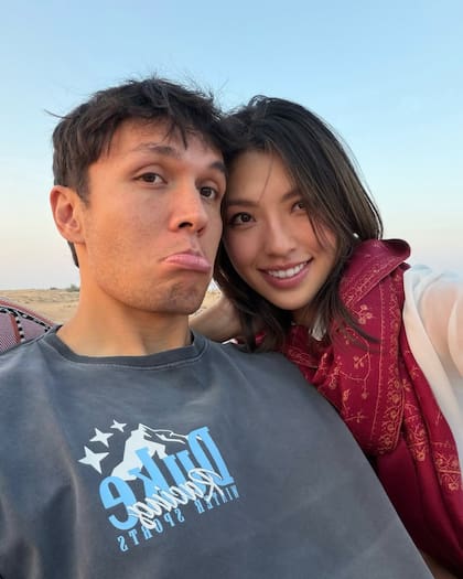La tenista Lily Muni He y el piloto Alex Albon se conocieron a través de las redes sociales y están juntos desde 2019 (Foto: Instagram @alex_albon)