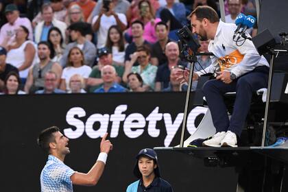 La tensa discusión de Novak Djokovic con el umpire