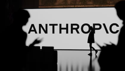 La tensión con Anthropic se intensificó por el impacto de su último modelo, Mythos, que generó preocupación tanto en el gobierno como en el sector privado por su capacidad para detectar vulnerabilidades en sistemas informáticos
