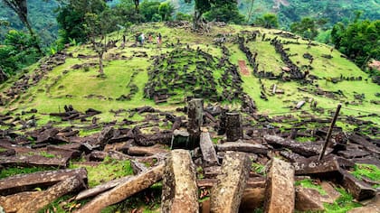 La teoría científica asegura que la pirámide de  Gunung Padang fue erigida por la naturaleza