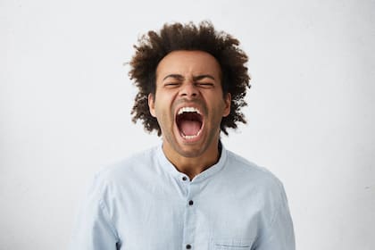 La terapia del grito primario señala que este método ayuda a desahogar ciertas emociones