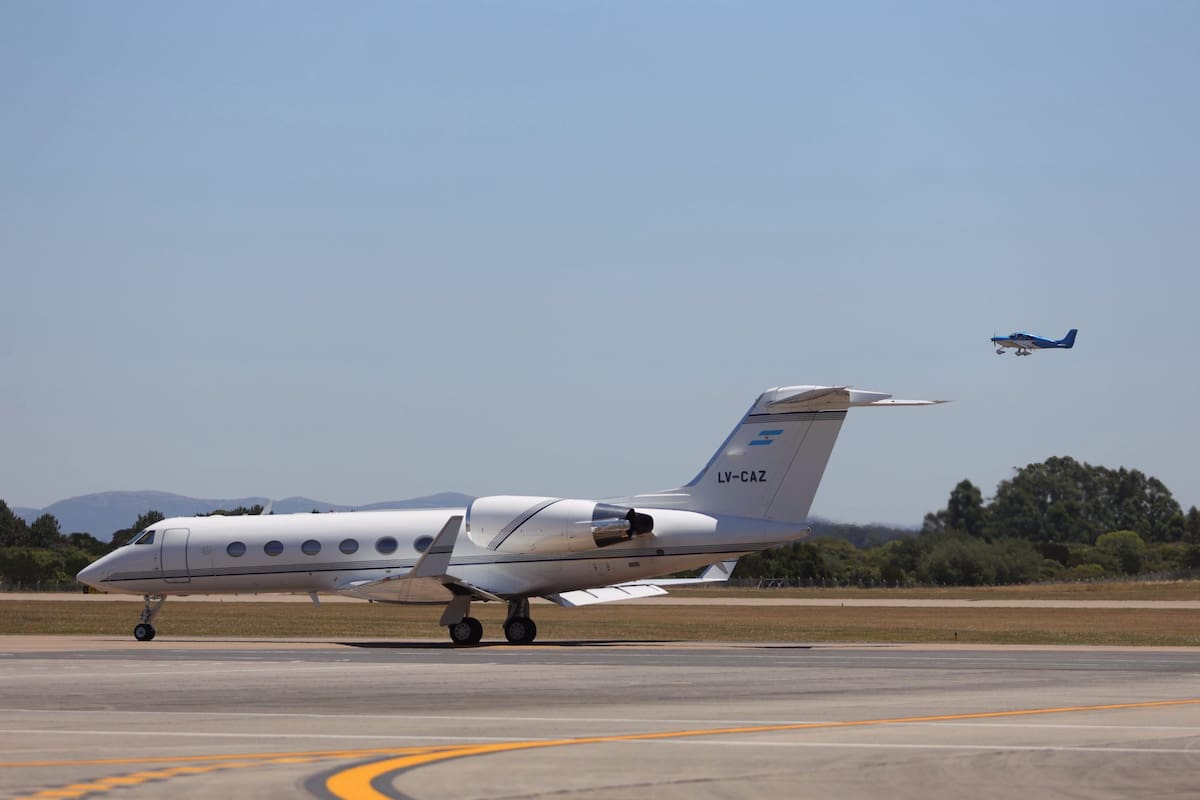 Foram realizados 220 voos privados em um dia, e 70% chegaram da Argentina