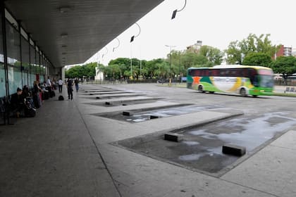 Insólito momento: tres choferes tenían que trasladar a alumnos rosarinos, pero dieron positivo por consumo de marihuana