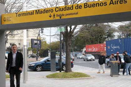 La terminal estará abierta todos los días. Contará con 19 dársenas para 200 servicios de combis hacia distintos puntos del Gran Buenos Aires