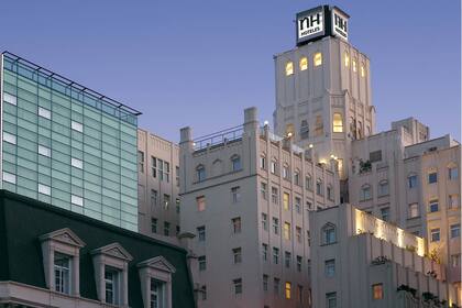 La terraza del NH es un paseo imperdible para contemplar Buenos Aires para contemplar desde arriba una de las postales más pintorescas de la ciudad.