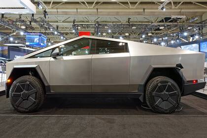 La Tesla Cybertruck 2024 en el Canadian International Auto Show en Toronto