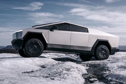 La Tesla Cybertruck cuenta con varias características que la diferencian de las pick ups de la competencia. Foto: Archivo.