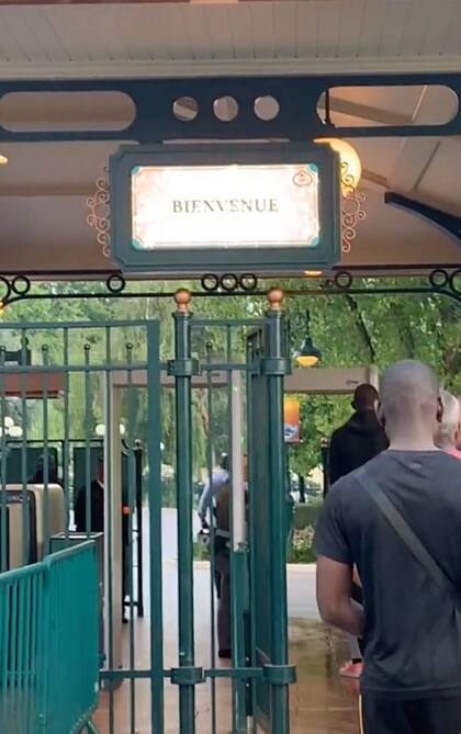 La tiktoker mostró cómo es la bienvenida que les dan a los empleados