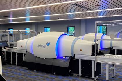 La tomografía computarizada (TC) es el equipo de escaneo por rayos X más avanzado para puntos de control