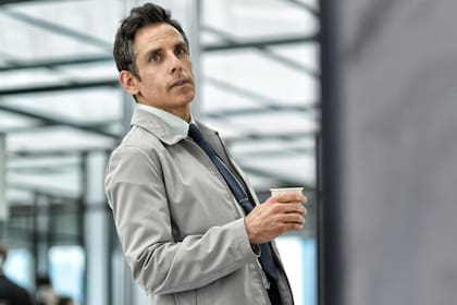 La tonalidad azulada de la película cuando el personaje vive su trabajo de modo rutinario.