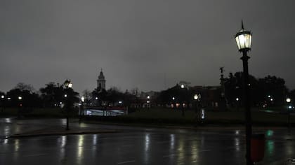 La tormenta del mediodía que oscureció Plaza Francia