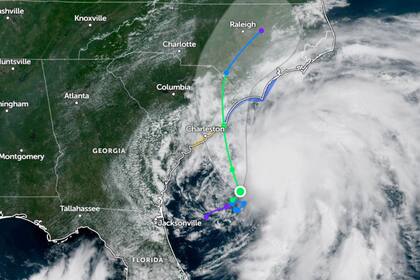 La tormenta tropical Chantal fue la única que tocó tierra continental, aunque lo hizo por un período breve