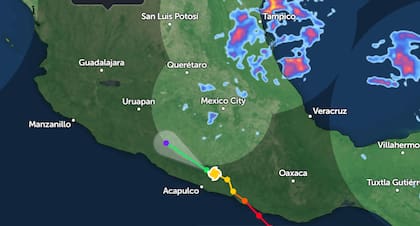 La tormenta tropical Erick sigue su paso por el noroeste de México