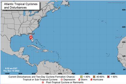 La tormenta tropical Nicole se ubica sobre el oeste-central de Florida, de acuerdo con el Centro Nacional de Huracanes