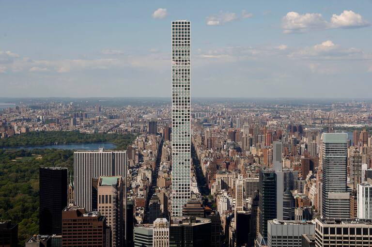 La torre de 432 Park Avenue sufre de daños estructurales que afectan los valores de las propiedades.