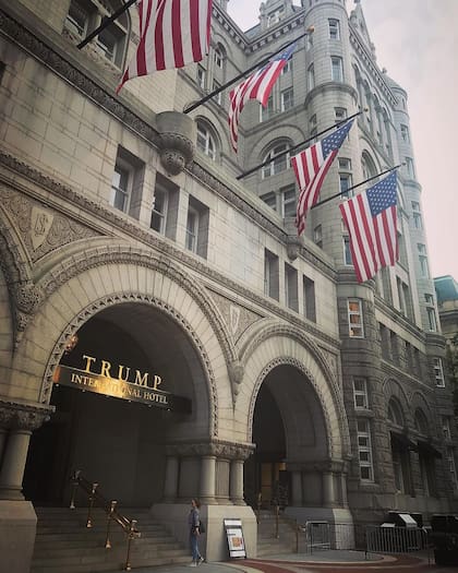 La torre donde hoy está el edificio de lujo era el antiguo correo central de la ciudad