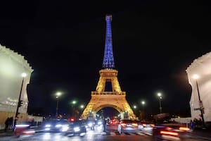 La Torre Eiffel está cerrada desde hace días por una de las huelgas más largas de su historia