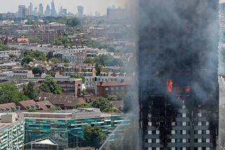 Dura menos de dos horas y recuerda la muerte de 72 personas: la producción de Netflix sobre el incendio que arrasó un rascacielos