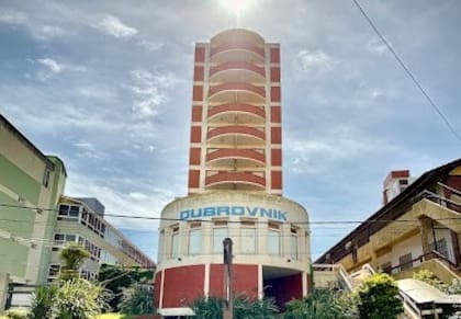 La torre principal que se derrumbó en Villa Gesell.