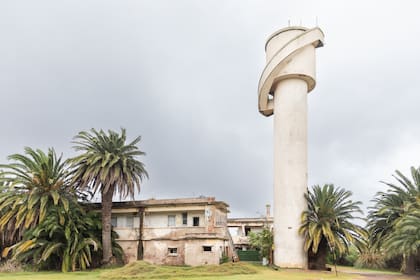 La torre que está en el jardín