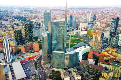 La Torre Unicredit se encuentra en el norte de Italia, en la elegante e histórica ciudad de Milán. 