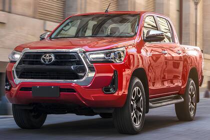 La Toyota Hilux debe ser cargada con gasoil