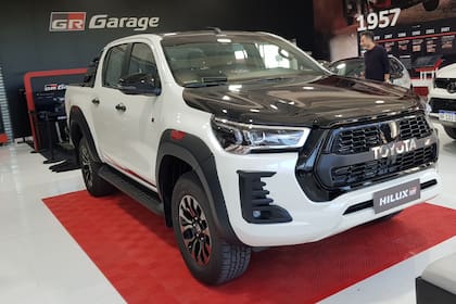 La Toyota Hilux GR-Sport III, ahora con motor de 224 CV