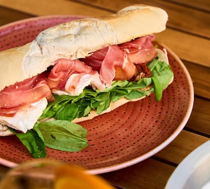 La tradición familiar con una propuesta que combina identidad, calidez y recetas que atraviesan generaciones.