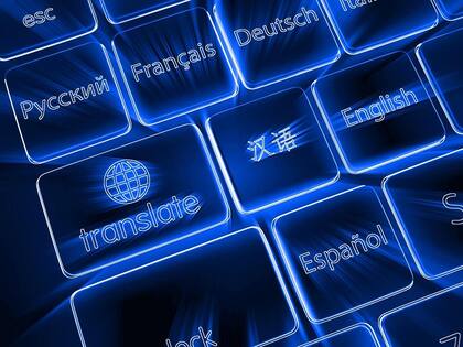 La traducción automática es uno de los campos de la lingüística computacional.