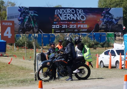 La tragedia coincide con el fuerte despliegue de seguridad en Villa Gesell por la llegada de miles de motociclistas por el Enduro de Verano y que buscaba, precisamente, evitar hechos como el ocurrido