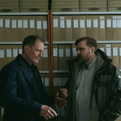 La trama se enfoca en un detective y un genealogista que investigarán una línea ancestral de 200 años atrás