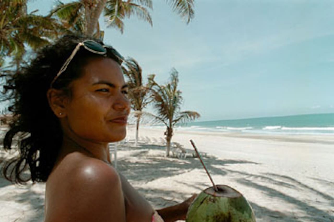 Playa y turismo: comparación de costos entre viajes dentro de Argentina y al exterior