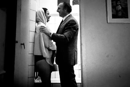 El romance entre Laura Avellaneda y Martín Santomé fue un éxito instantáneo en la Argentina, a pesar de un presupuesto modesto y un estreno en idénticas circunstancias, fue aclamado instantáneamente por el público