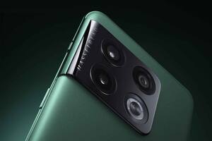 La triple cámara trasera del OnePlus 10 Pro