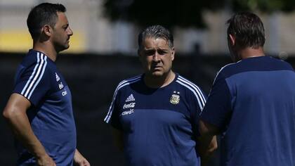 Todeschini (izquierda) junto a Martino y Pautasso