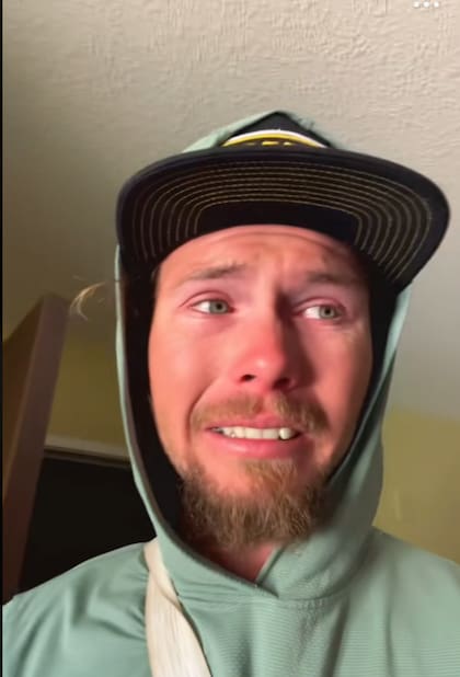 La tristeza del joven al enterarse de que su abuela murió (Foto: Tiktok @chandlerdurango)