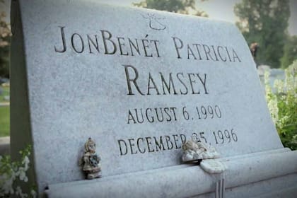 La tumba de JonBenét se encuentra en la ciudad de Atlanta, donde yace junto a su madre Patsy, que murió en el año 2006
