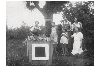 La tumba de Malevich, en las afueras de Moscú