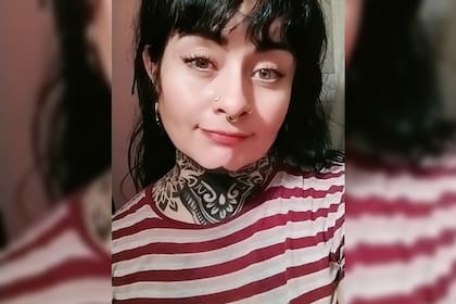 La turista mostró que en las paredes había algunas puertas para ir a otros lugares