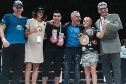 La Tuti festeja tras su victoria en Venezuel