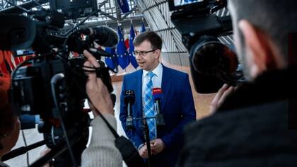 La UE multa ahora a Hungría con un millón de euros diarios por incumplir sus obligaciones de asilo. El ministro János Bóka insiste en que la política no cambiará