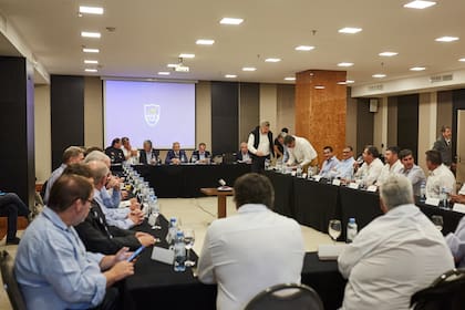 La última Asamblea Extraordinaria y Anual Ordinaria del Consejo Directivo presidida por Marcelo Rodríguez, en la cual se renovarán autoridades en la UAR para el próximo ciclo de cuatro años