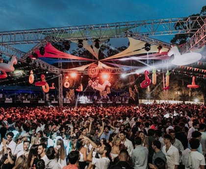 La última edición de la fiesta Pixel, con miles de jóvenes