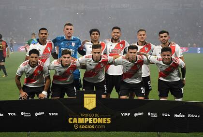 La última formación del año: el equipo que se consagró en el Trofeo de Campeones frente a Colón