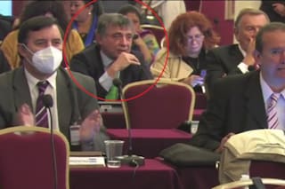 El kirchnerismo no logró los votos para expulsar a Fabián Rodríguez Simón del Parlasur