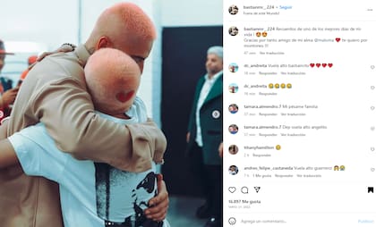 La última publicación del adolescente en Instagram fue un par de fotografías al lado de Maluma