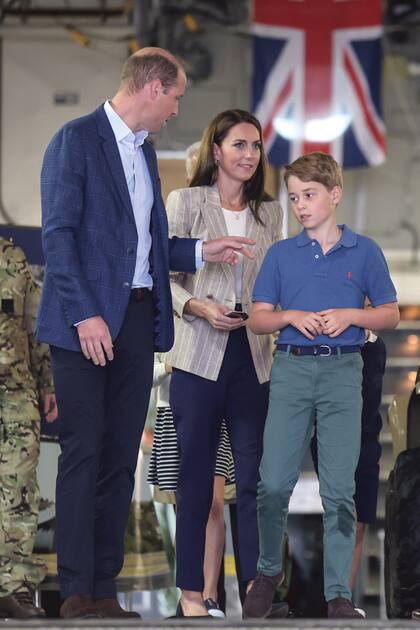 La última vez que habíamos visto al príncipe George fue en junio, durante el desfile deTrooping the Colour, y ahora llamó la atención lo alto que está.